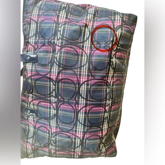 Coach Getaway Nylon Packable Extra-Large Weekender - Picture 12 of 15